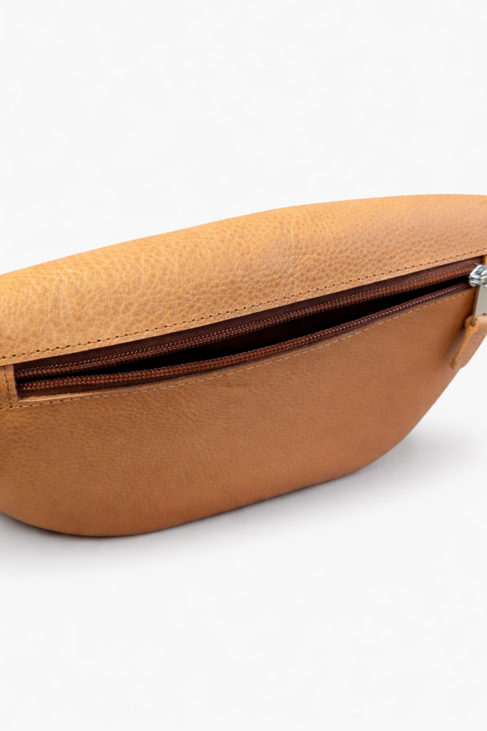 Fanny pack leather